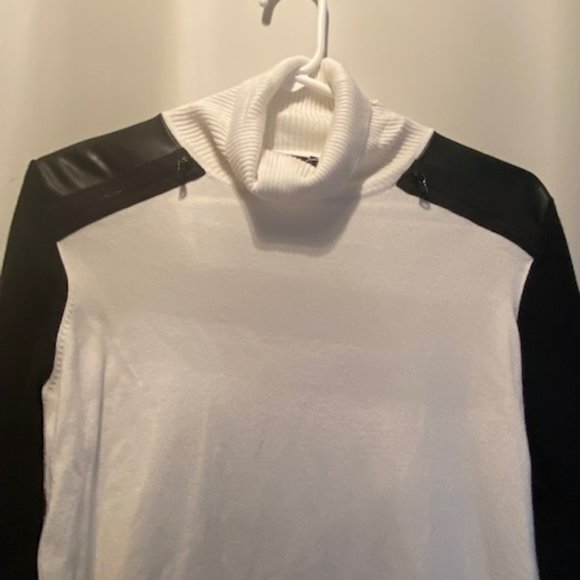 Conrad C Collection turtleneck - Picture 1 of 5